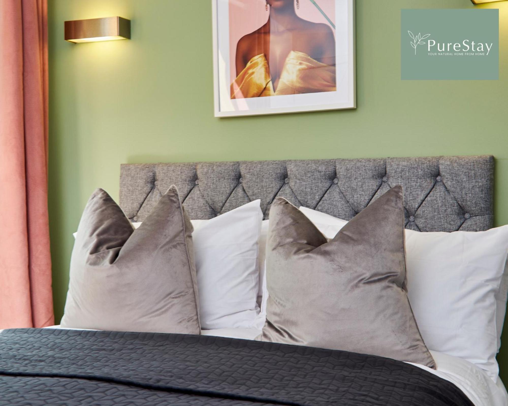 Beautiful Four Bed House By Purestay Short Lets & Serviced Accommodation Coventry With Parking Exteriér fotografie