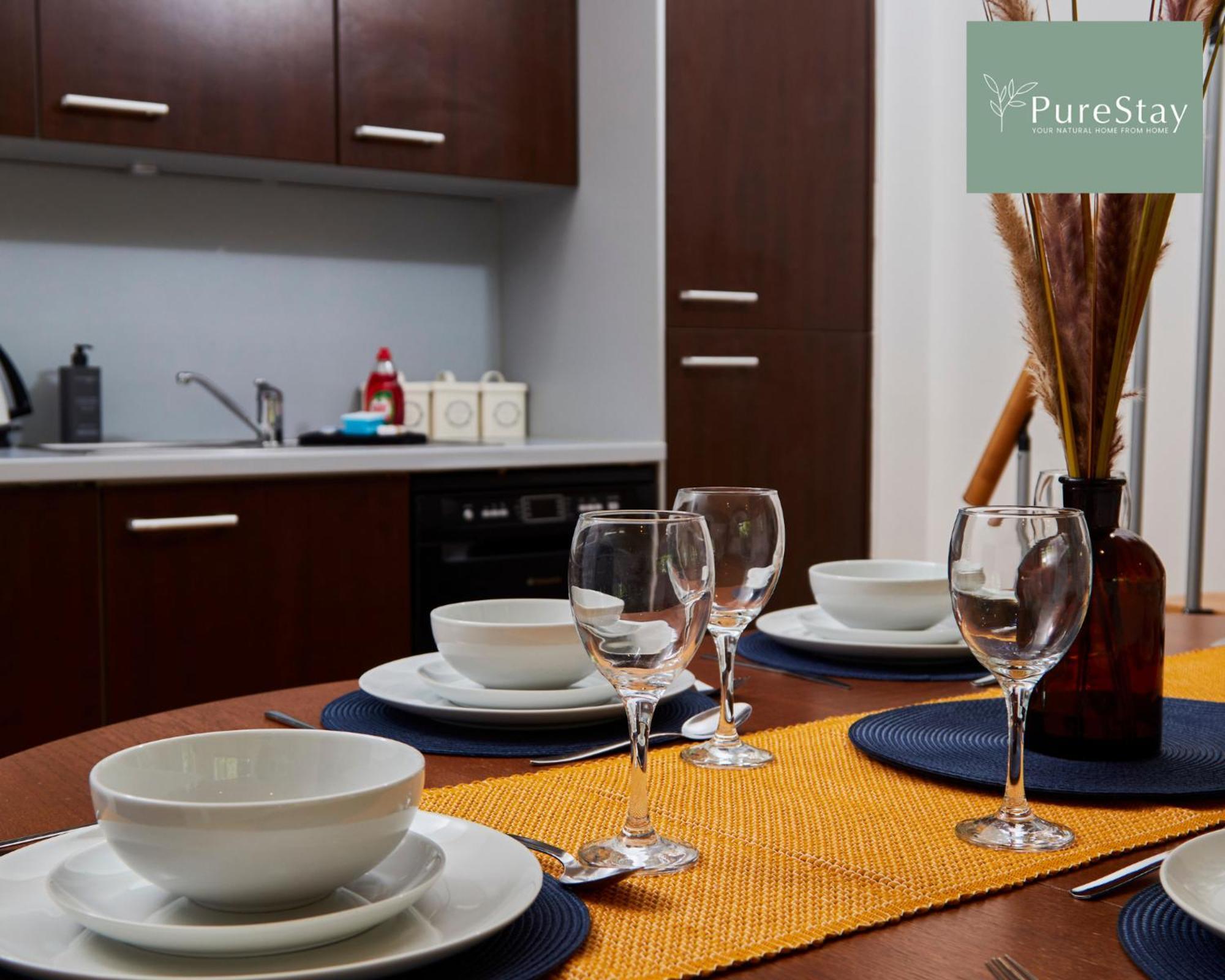 Beautiful Four Bed House By Purestay Short Lets & Serviced Accommodation Coventry With Parking Exteriér fotografie