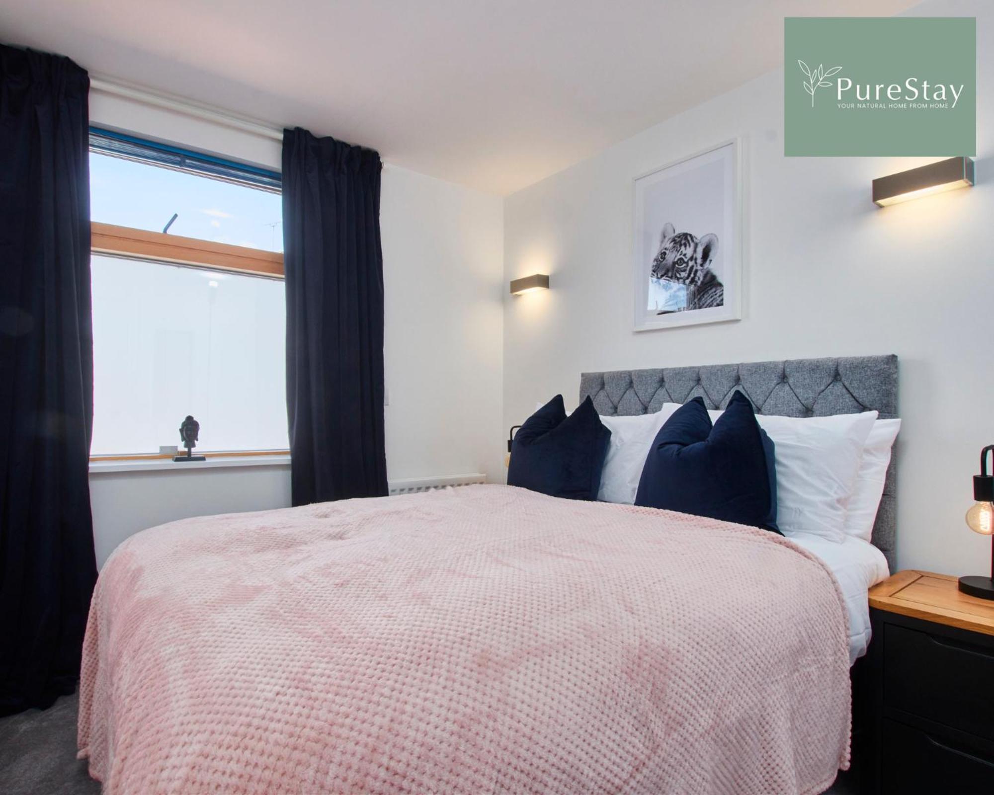Beautiful Four Bed House By Purestay Short Lets & Serviced Accommodation Coventry With Parking Exteriér fotografie
