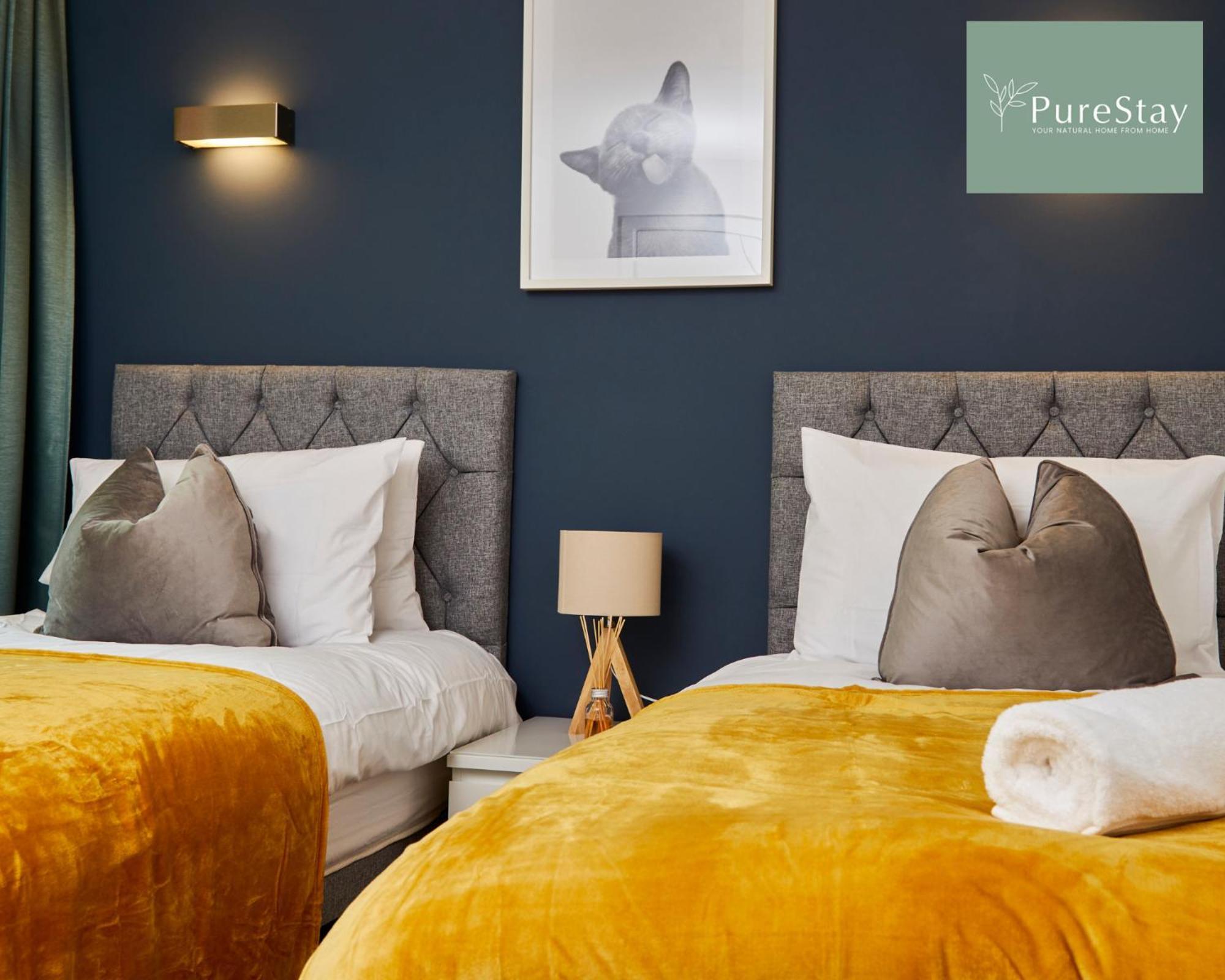Beautiful Four Bed House By Purestay Short Lets & Serviced Accommodation Coventry With Parking Exteriér fotografie