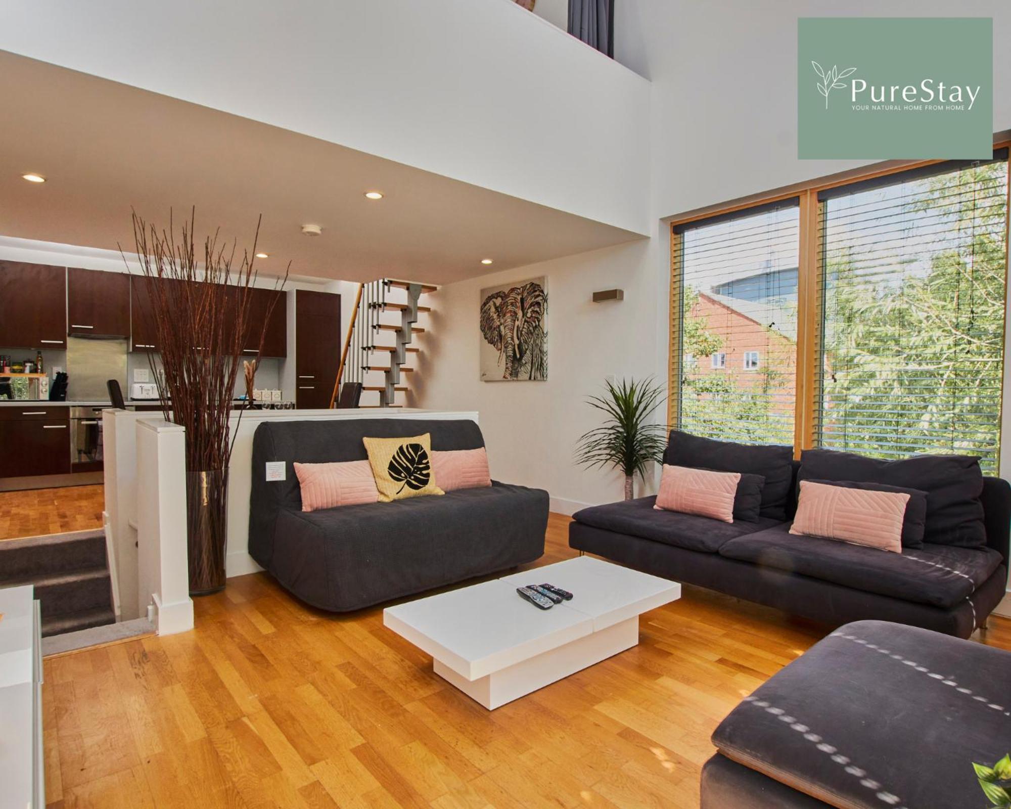 Beautiful Four Bed House By Purestay Short Lets & Serviced Accommodation Coventry With Parking Exteriér fotografie