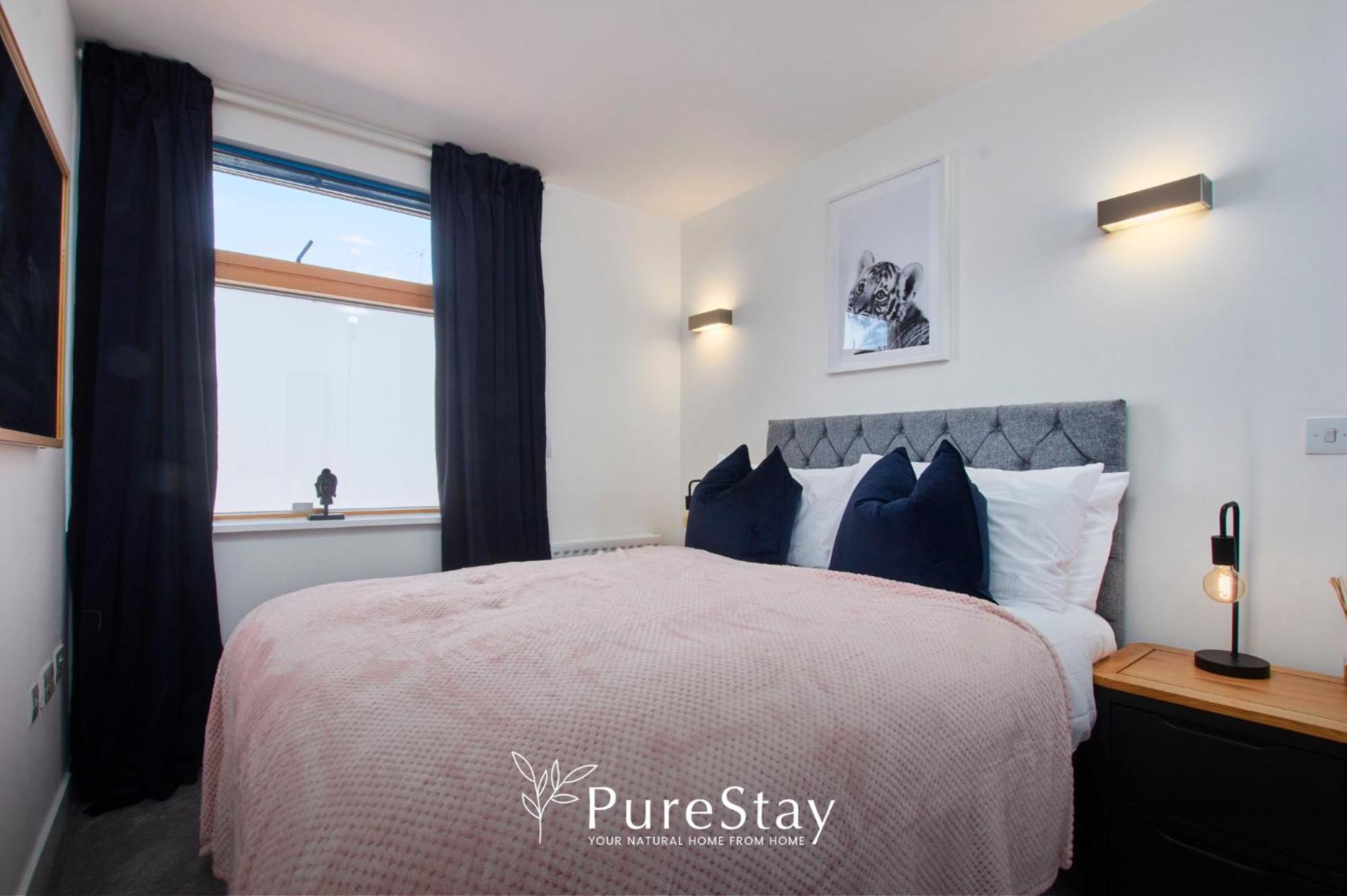 Beautiful Four Bed House By Purestay Short Lets & Serviced Accommodation Coventry With Parking Exteriér fotografie